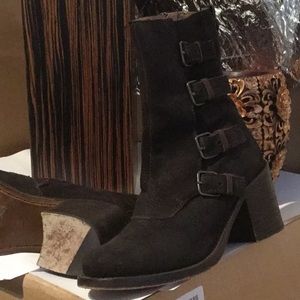 BOOTS Low Shaft Oiled Chocolate Leather